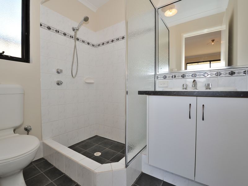 90 Centennial Ave, Bertram WA 6167