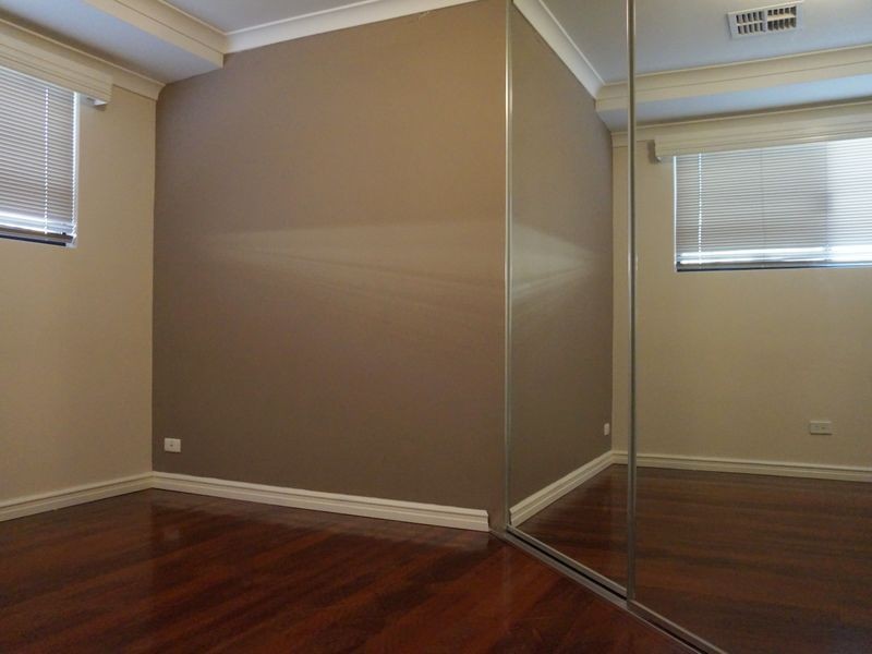 8 Bingham Drive, Success WA 6164