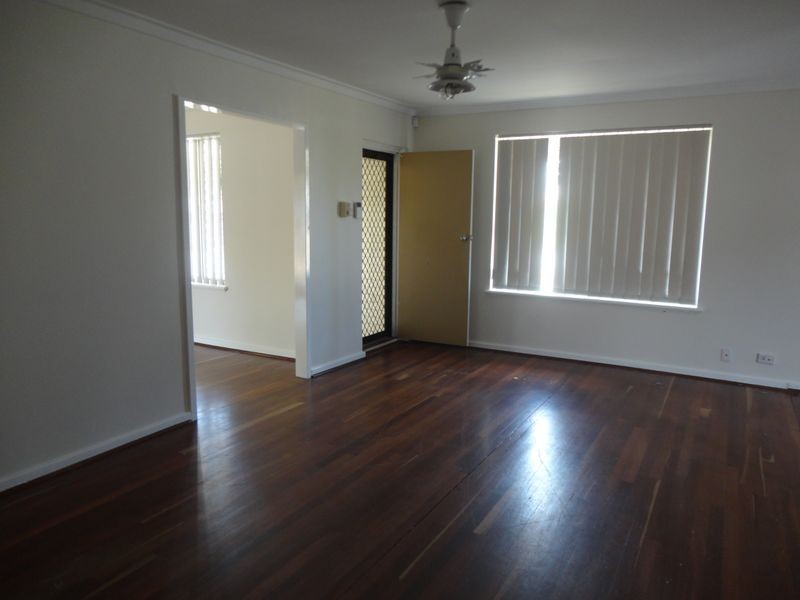 21 Sulphur Road, Orelia WA 6167