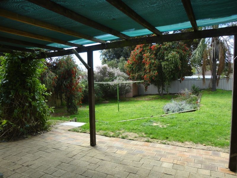 11 Conellan Terrace, Parmelia WA 6167