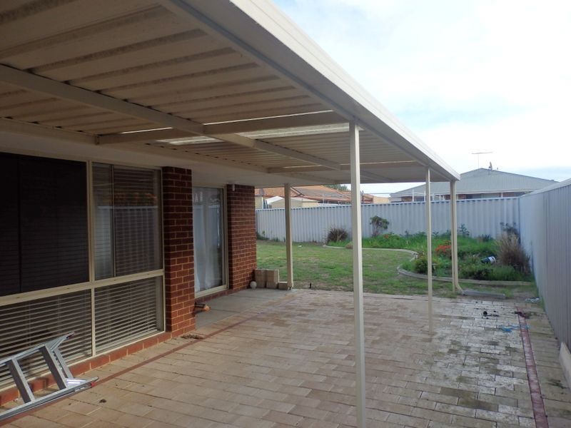 30 Roundhill Drive, Port Kennedy WA 6172