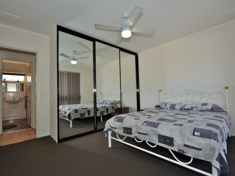 11 Morrit Way, Parmelia WA 6167