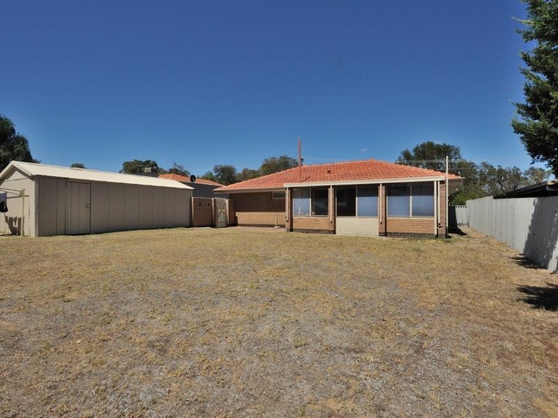 11 Morrit Way, Parmelia WA 6167