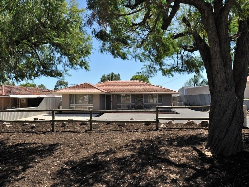 11 Morrit Way, Parmelia WA 6167