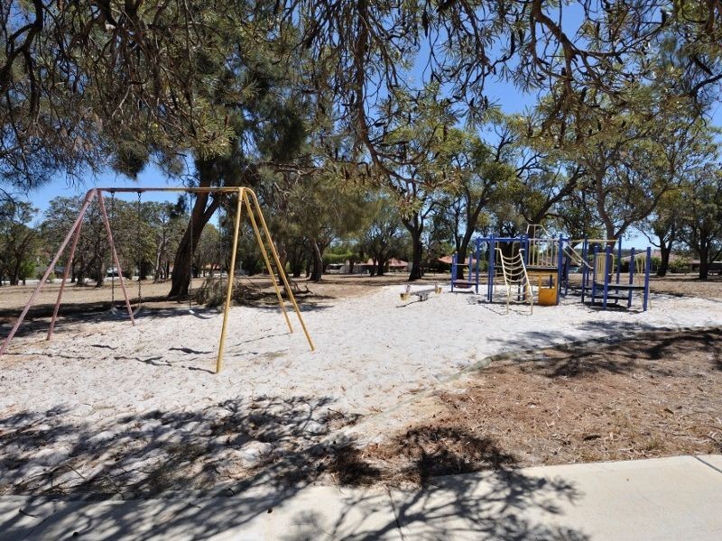 11 Morrit Way, Parmelia WA 6167