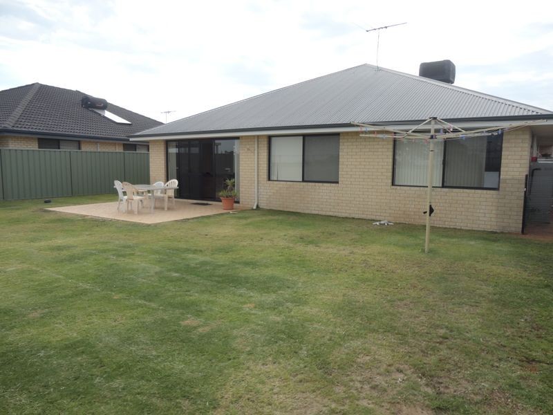 1 Eton Court, Parmelia WA 6167