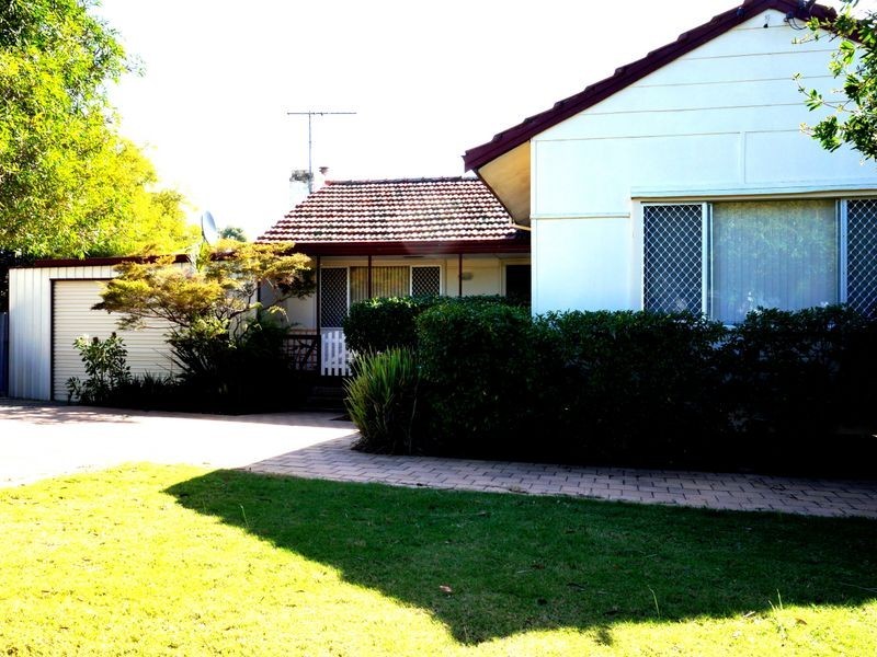 8 Munday Way, Medina WA 6167