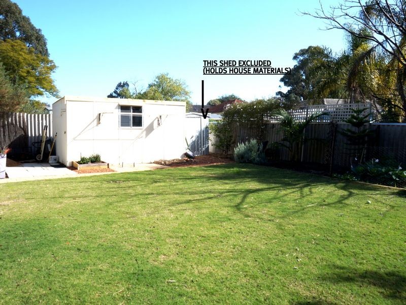 8 Munday Way, Medina WA 6167