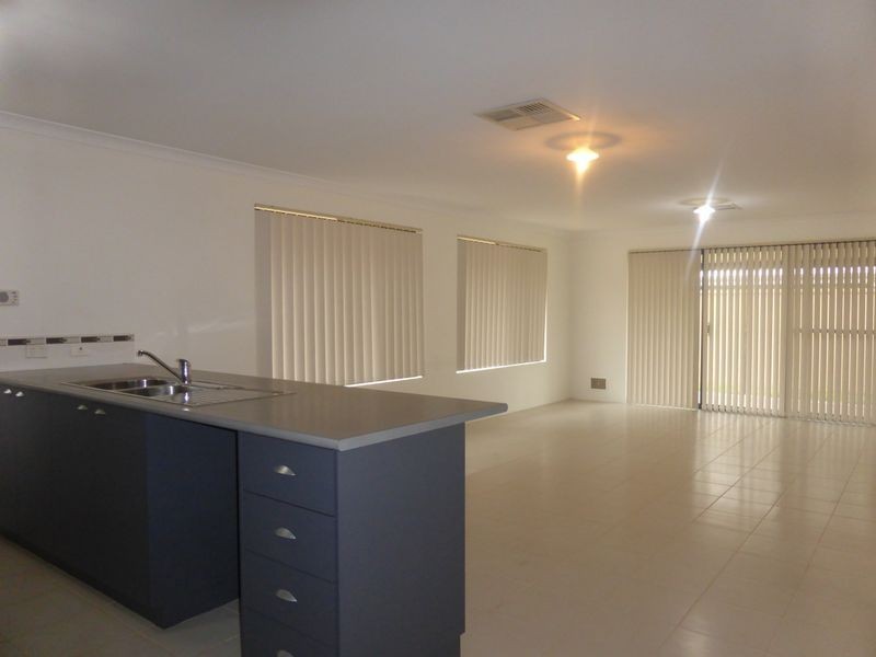24 Datchet Turn, Bertram WA 6167