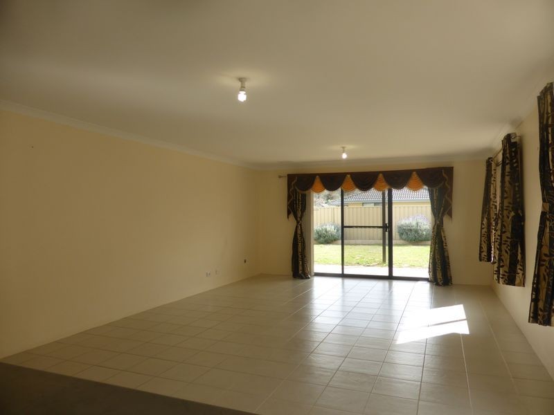 13 Stratford Road, Bertram WA 6167