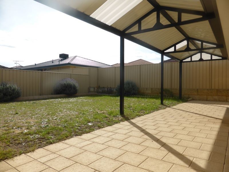 13 Stratford Road, Bertram WA 6167