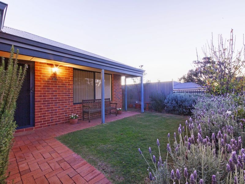 10 Oatlands Vista, Wellard WA 6170