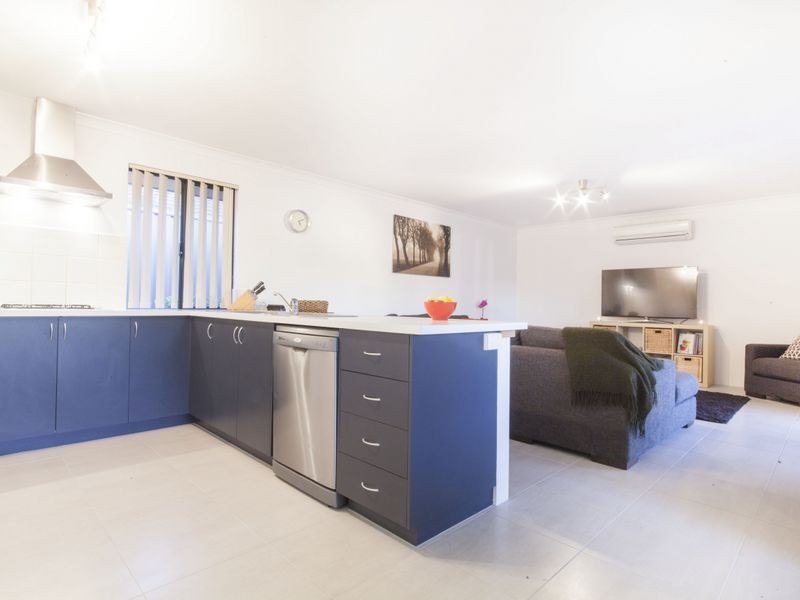 10 Oatlands Vista, Wellard WA 6170