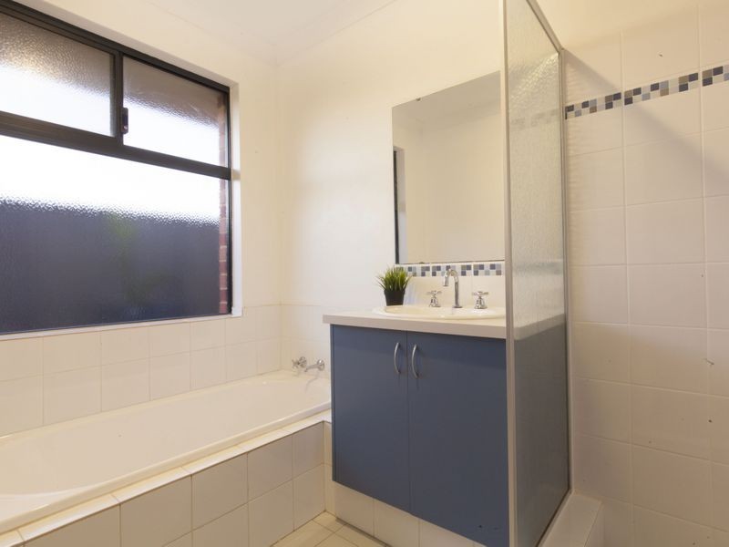 10 Oatlands Vista, Wellard WA 6170