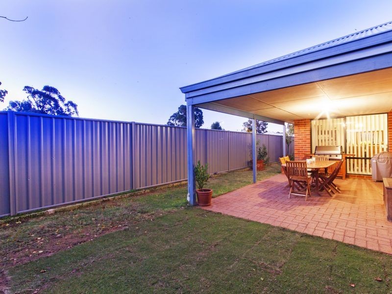 10 Oatlands Vista, Wellard WA 6170