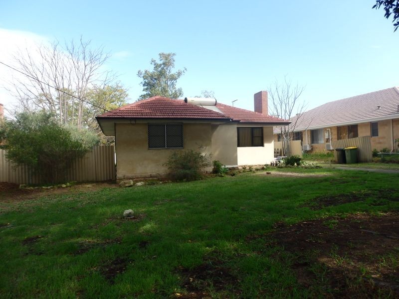 20 Medina Avenue, Medina WA 6167