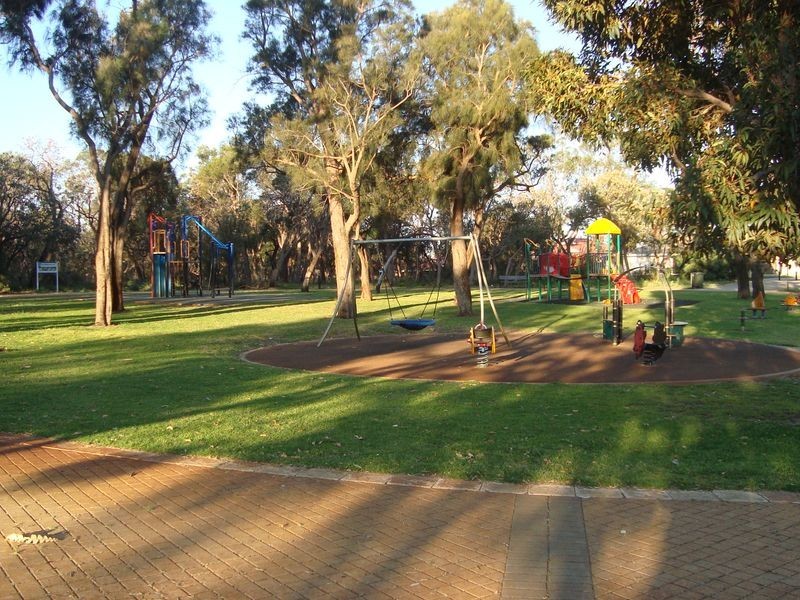 24 Nottingham Parkway, Orelia WA 6167