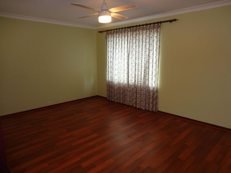 46 Kemmish Ave, Parmelia WA 6167