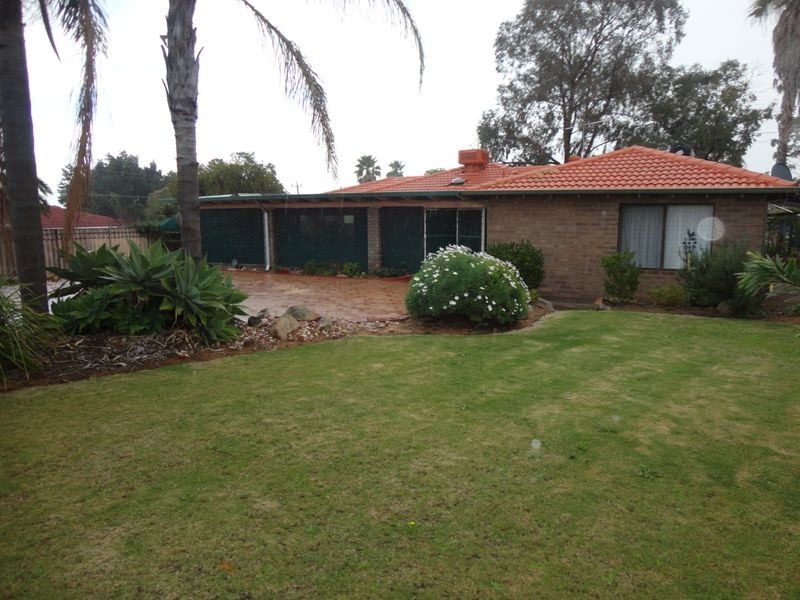 46 Kemmish Ave, Parmelia WA 6167