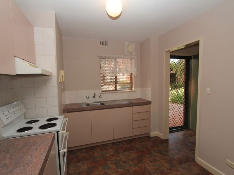 3/14 Canham Way, Orelia WA 6167