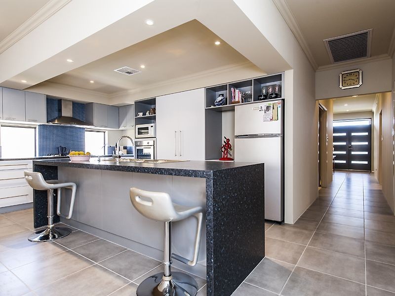 21 McCallum Parkway, Bertram WA 6167