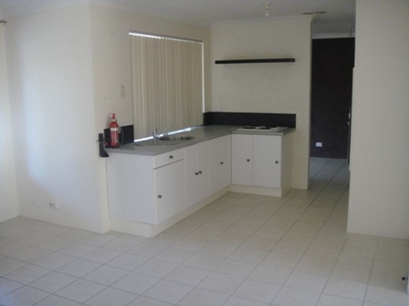 12 Morrit Way, Parmelia WA 6167