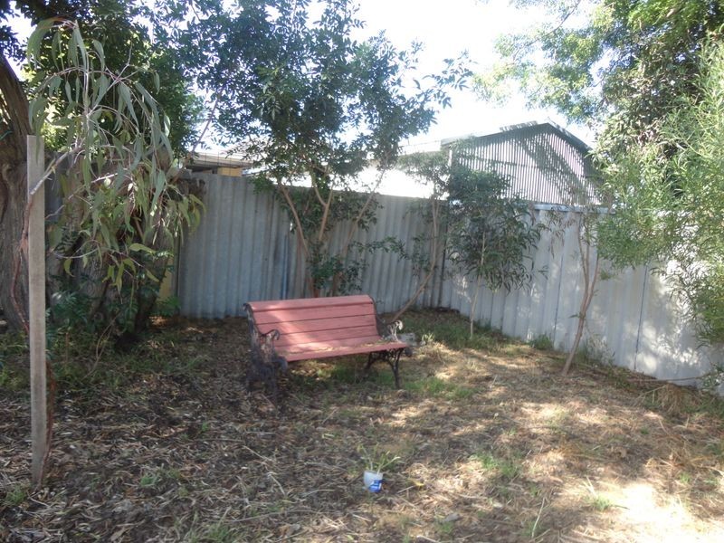 15 Hoyle Road, Medina WA 6167