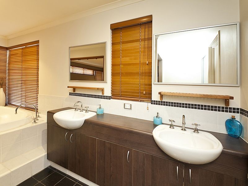 9 Ameer Cres, Bertram WA 6167