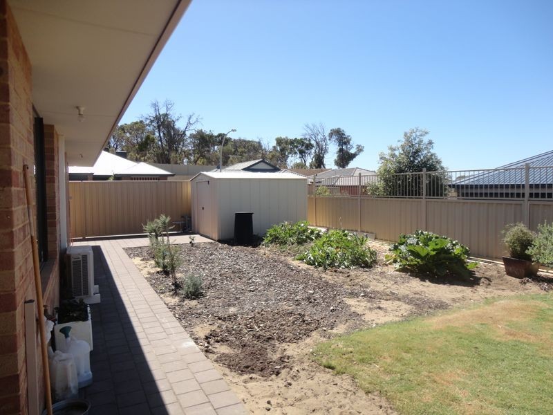 10 Featherstone Road, Orelia WA 6167