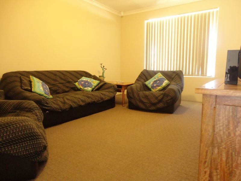 10 Featherstone Road, Orelia WA 6167