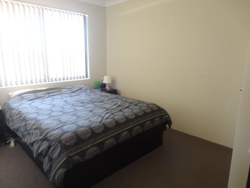 10 Featherstone Road, Orelia WA 6167