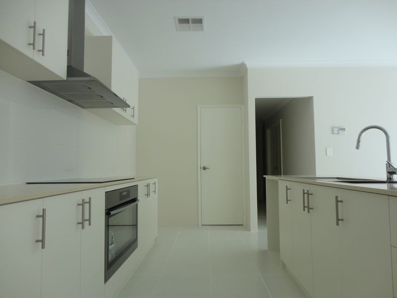 27 Kirkby Circuit, Wellard WA 6170