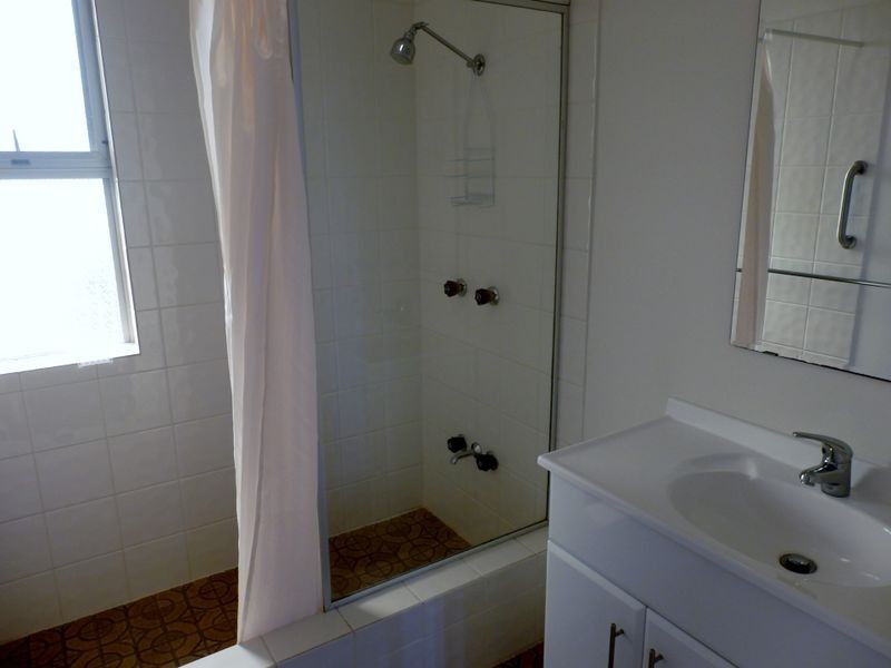 10 Rotohine Place, Cooloongup WA 6168