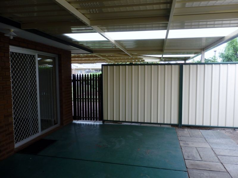 10 Rotohine Place, Cooloongup WA 6168