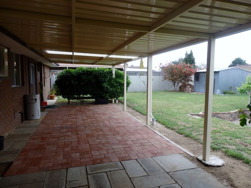 10 Rotohine Place, Cooloongup WA 6168