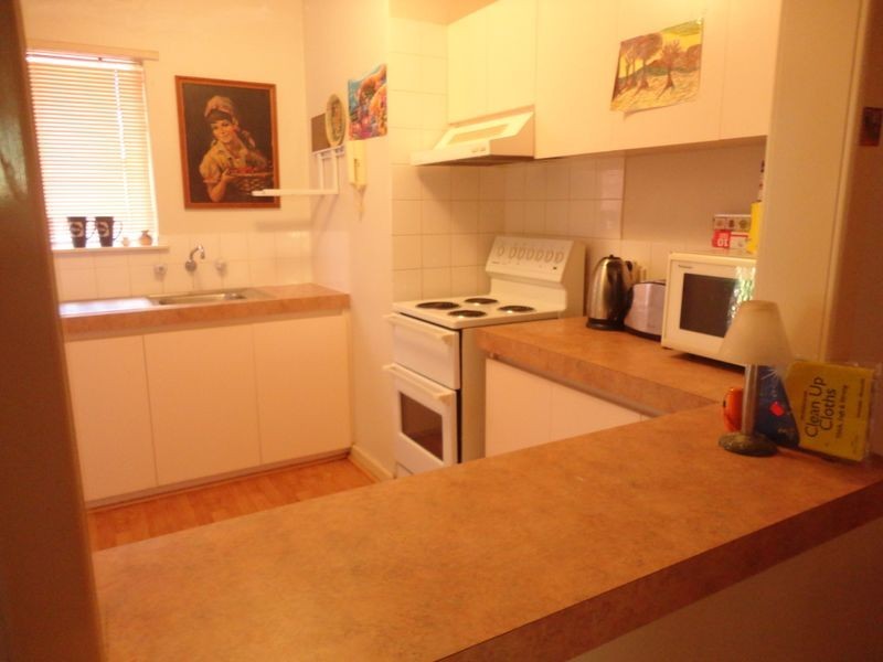 7/14 Canham Way, Orelia WA 6167