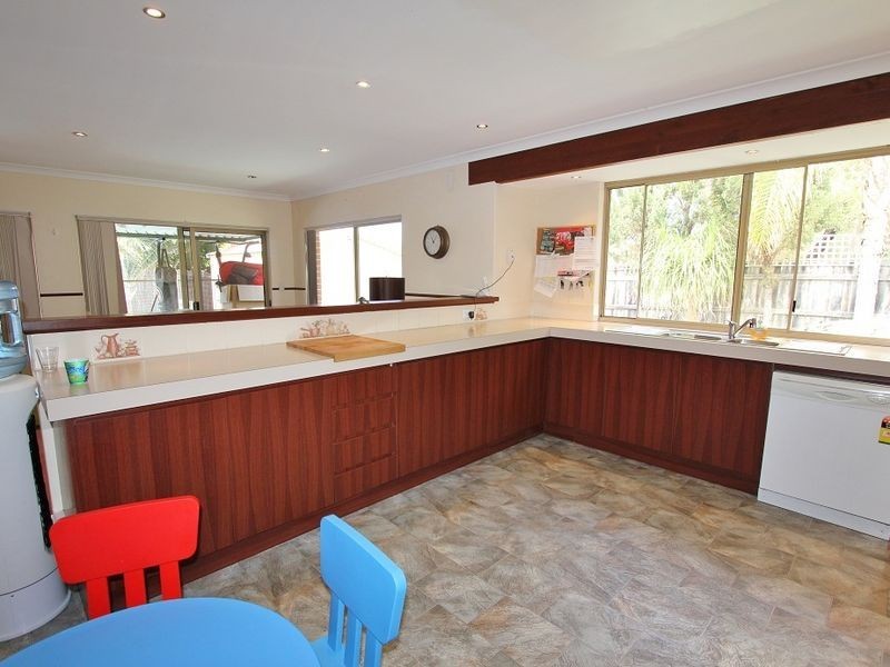 43 Whitebread Way, Leda WA 6170