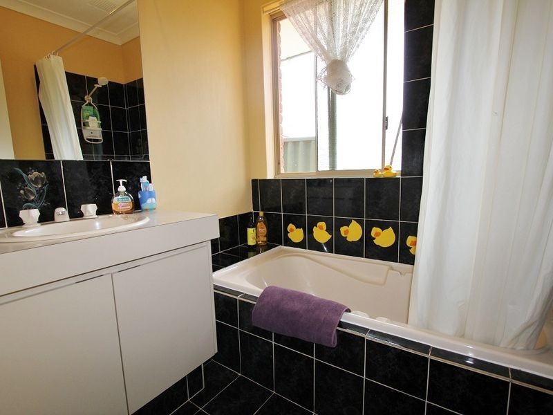 43 Whitebread Way, Leda WA 6170