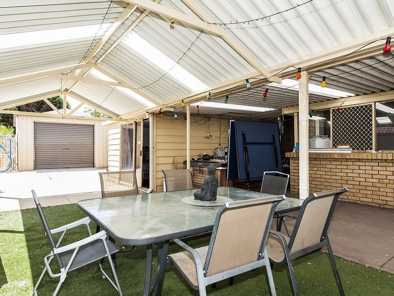 9 Perriam Close, Parmelia WA 6167