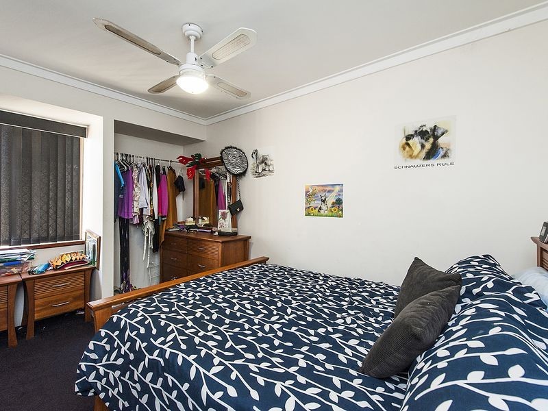 9 Perriam Close, Parmelia WA 6167