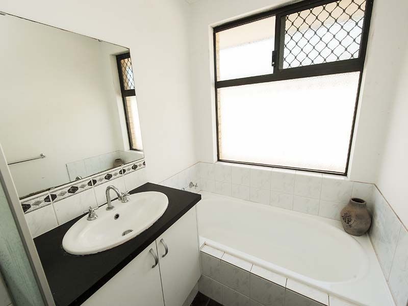 24 Wanstead Vista, Bertram WA 6167