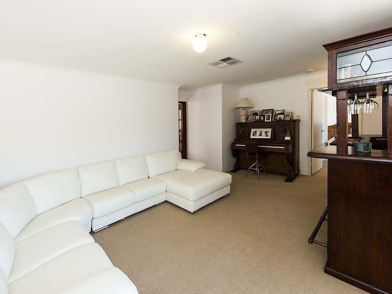 24 Wanstead Vista, Bertram WA 6167