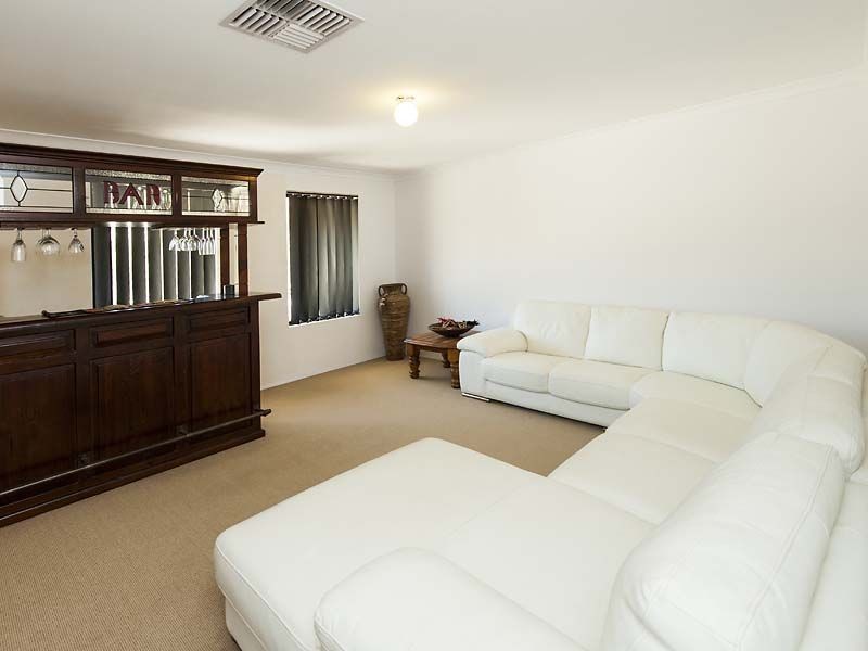 24 Wanstead Vista, Bertram WA 6167