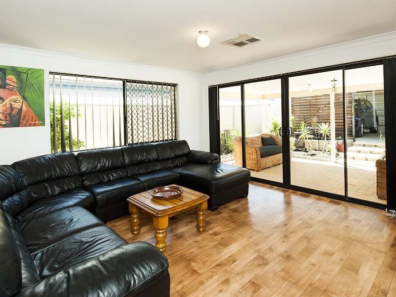 24 Wanstead Vista, Bertram WA 6167