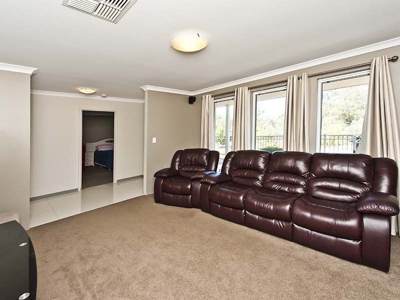 82 Price Parkway, Bertram WA 6167