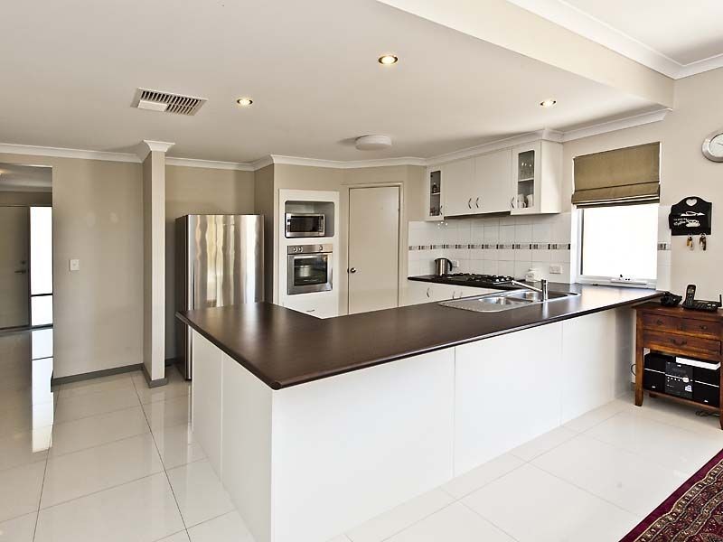 82 Price Parkway, Bertram WA 6167