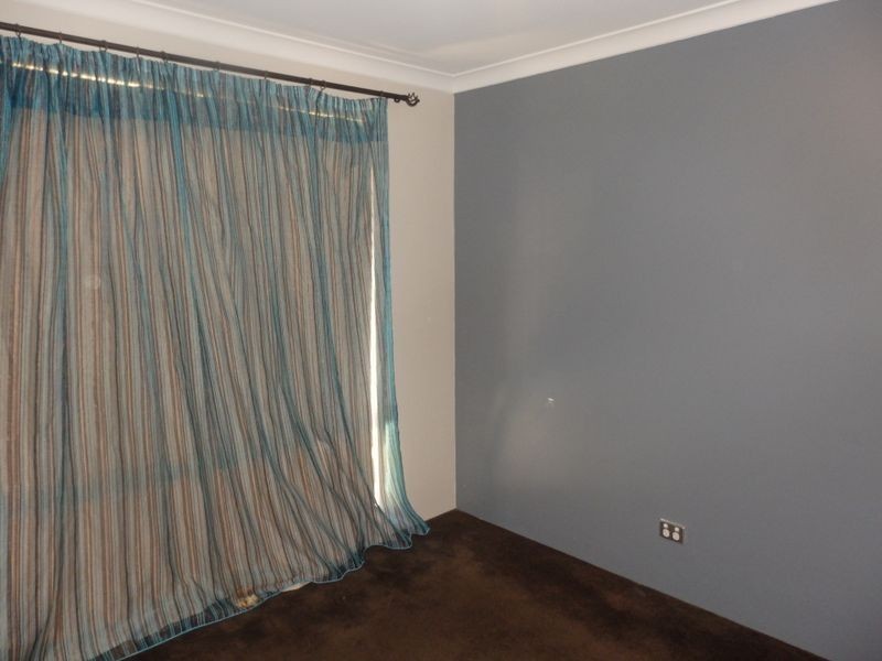 16 Corrour Bend, Bertram WA 6167