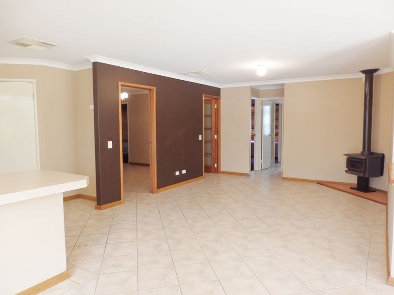 23 Lincoln Mews, Orelia WA 6167