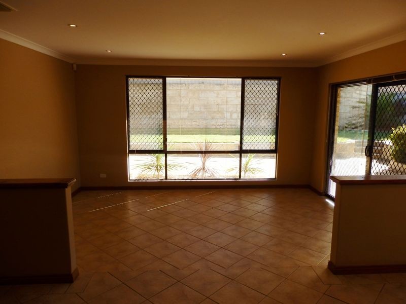 23 Lincoln Mews, Orelia WA 6167