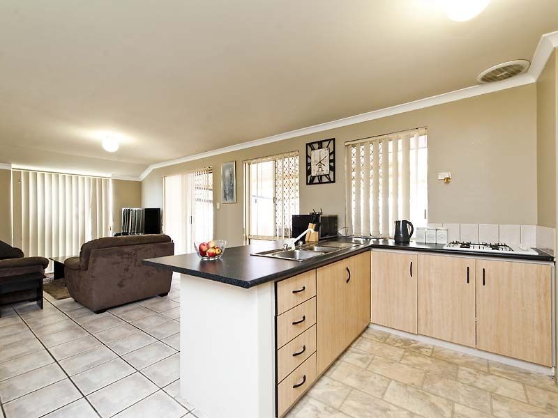 22 Brandon Mews, Parmelia WA 6167